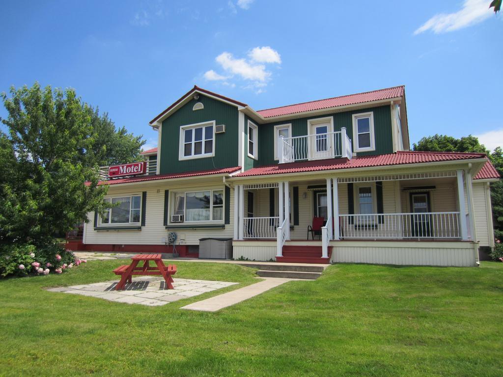 Motel Saint-Hilaire Mont-Saint-Hilaire Exterior photo