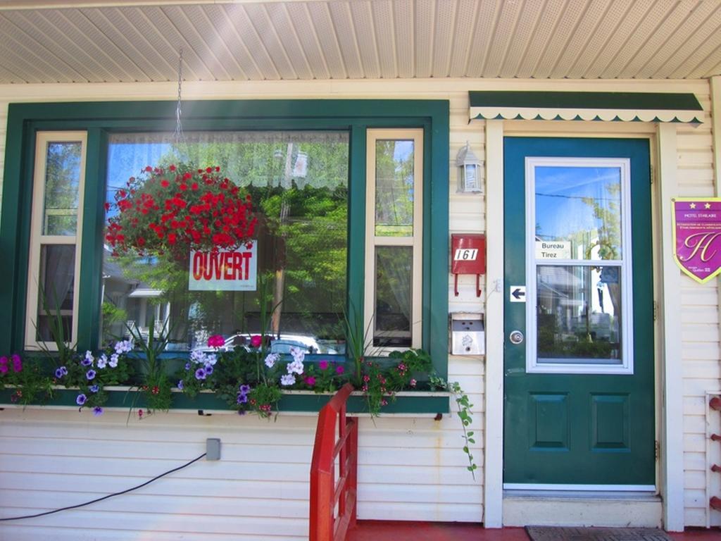 Motel Saint-Hilaire Mont-Saint-Hilaire Exterior photo